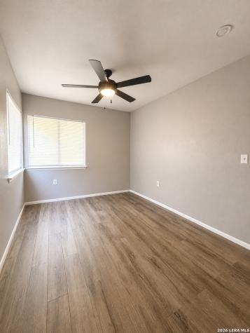8023 Laurel Bend San Antonio TX 78250