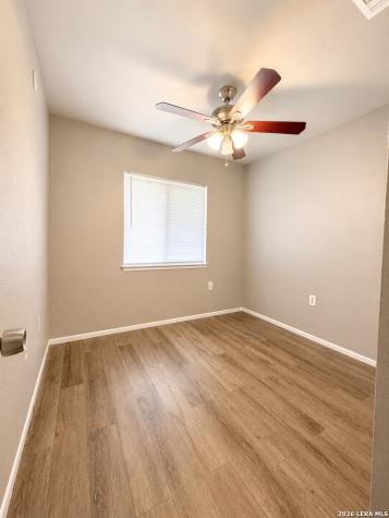8023 Laurel Bend San Antonio TX 78250