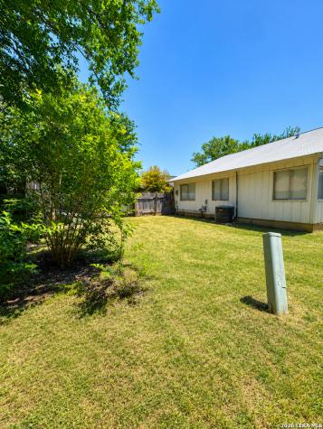 8023 Laurel Bend San Antonio TX 78250