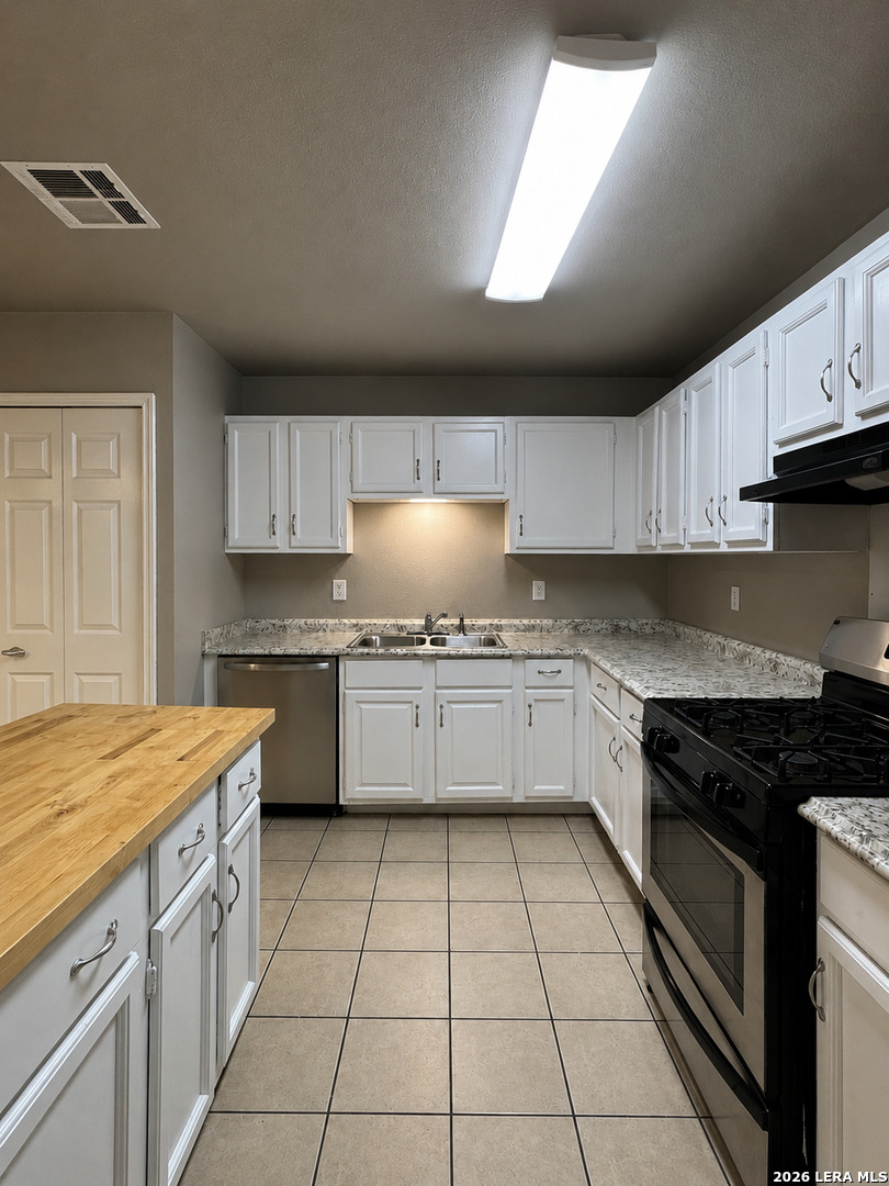 8023 Laurel Bend San Antonio TX 78250
