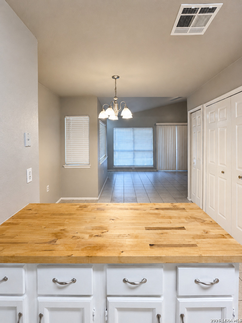 8023 Laurel Bend San Antonio TX 78250