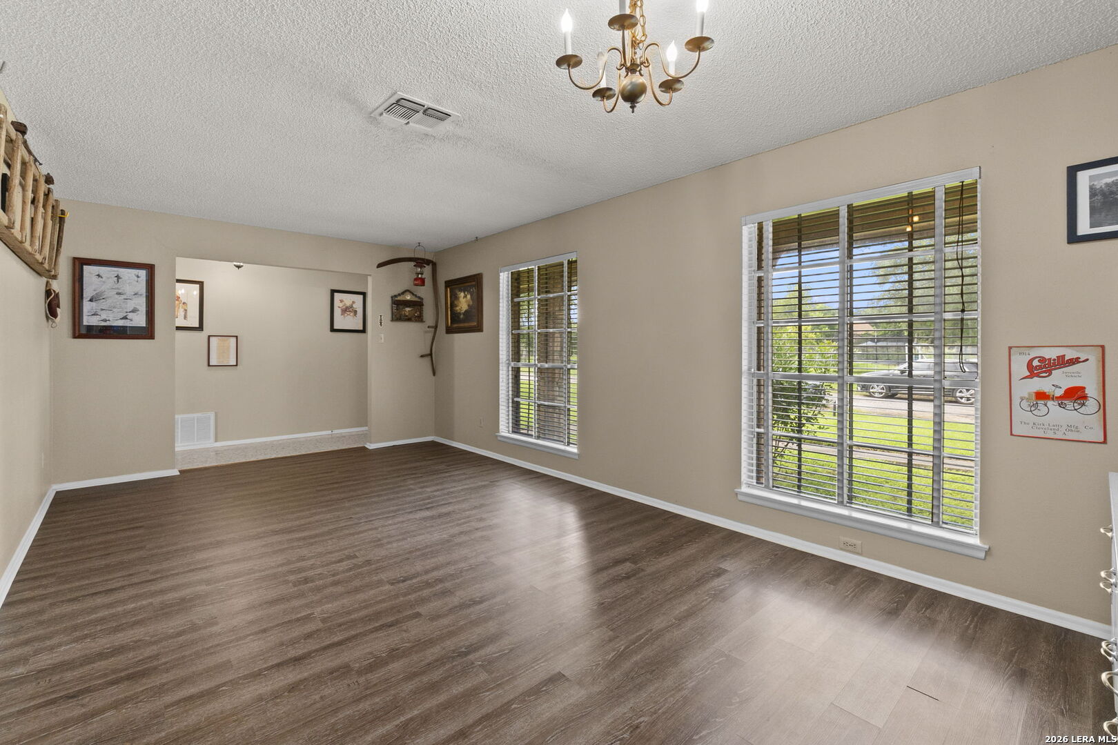 204 Norris Drive W Converse TX 78109