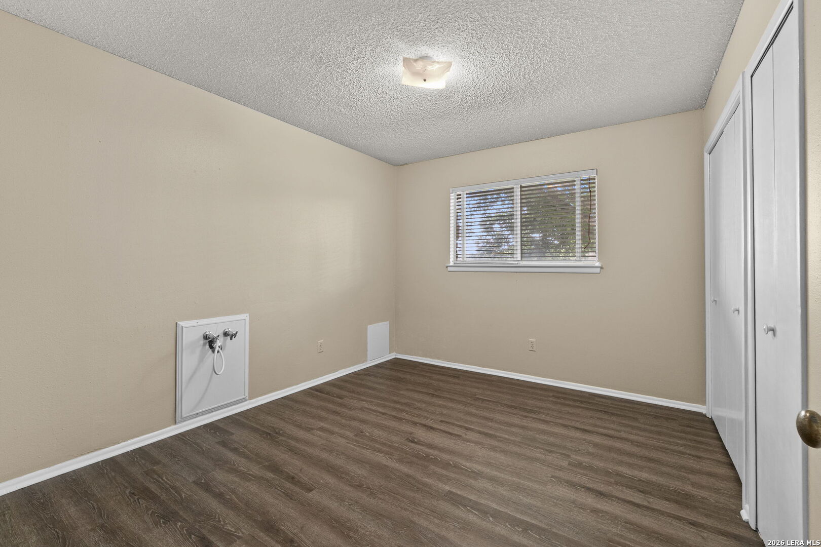 204 Norris Drive W Converse TX 78109