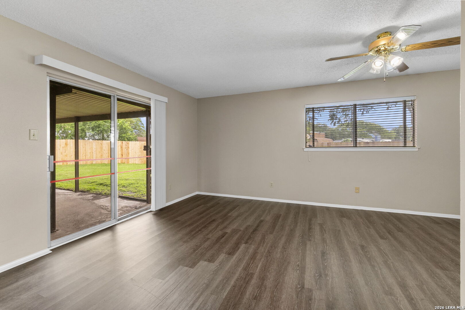 204 Norris Drive W Converse TX 78109