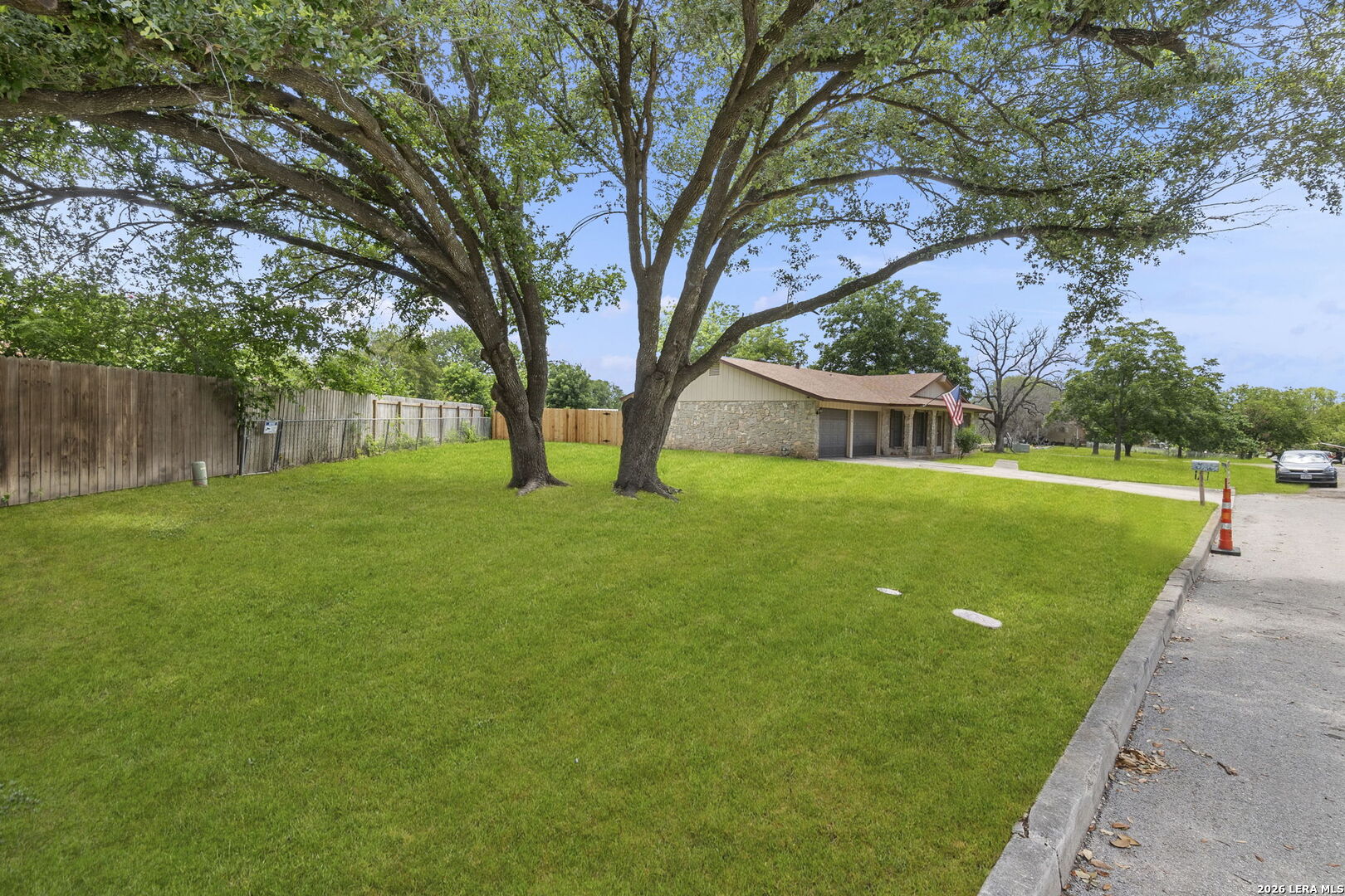 204 Norris Drive W Converse TX 78109