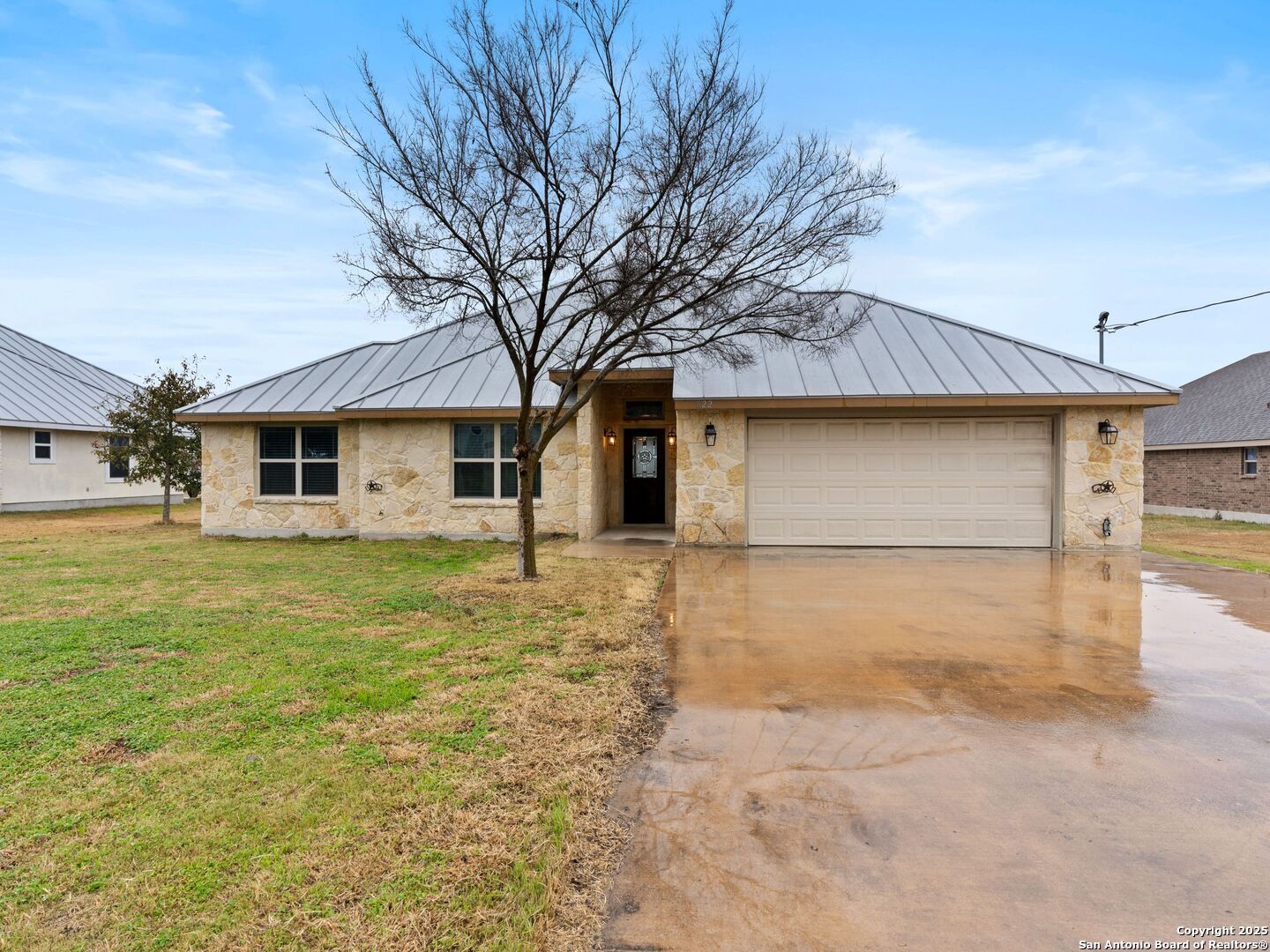822 Chambord Drive Falls City TX 78113