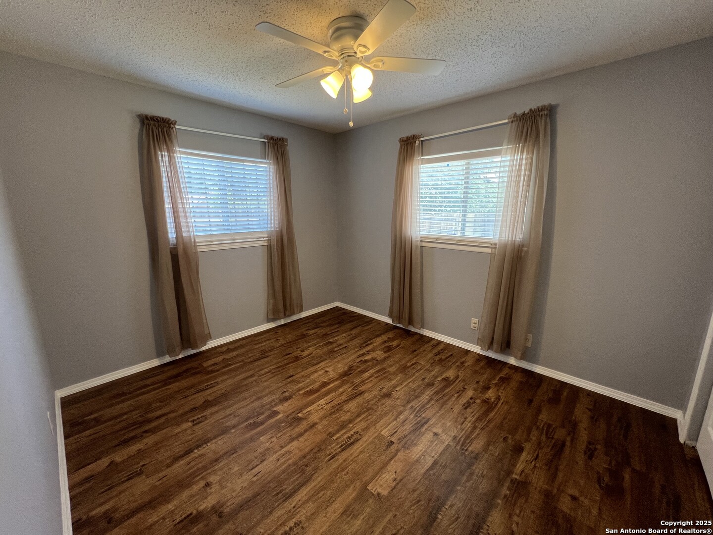 5806 Tree View San Antonio TX 78220