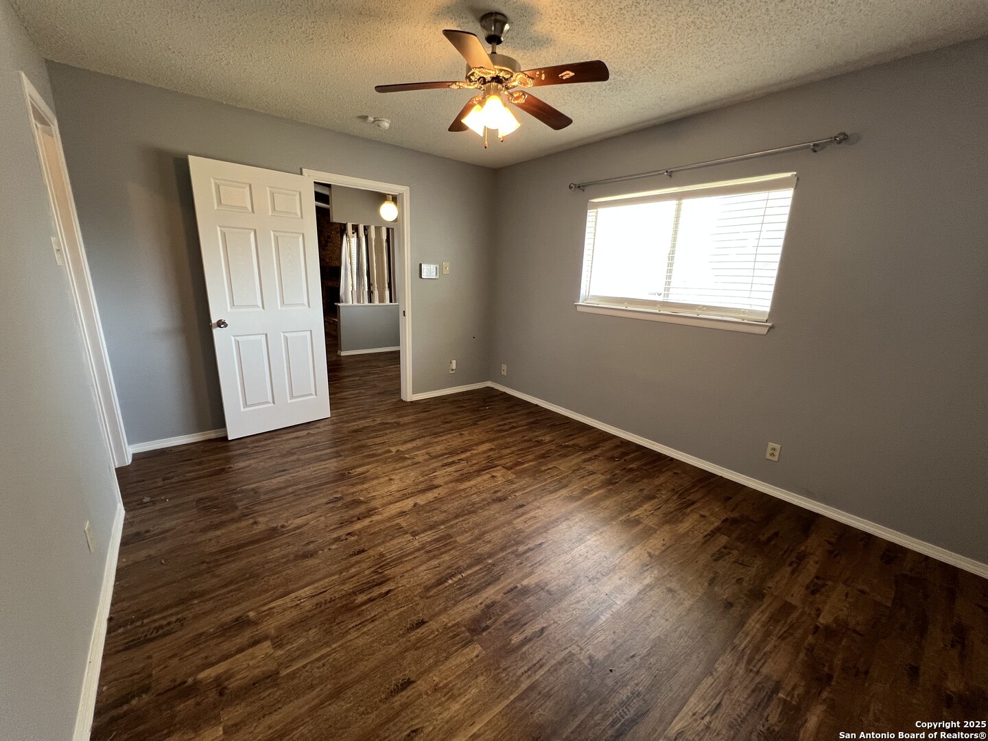 5806 Tree View San Antonio TX 78220