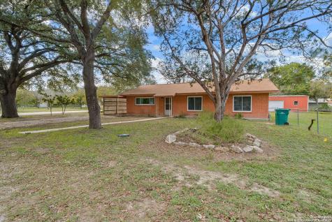 913 Gentilz Street Castroville TX 78009