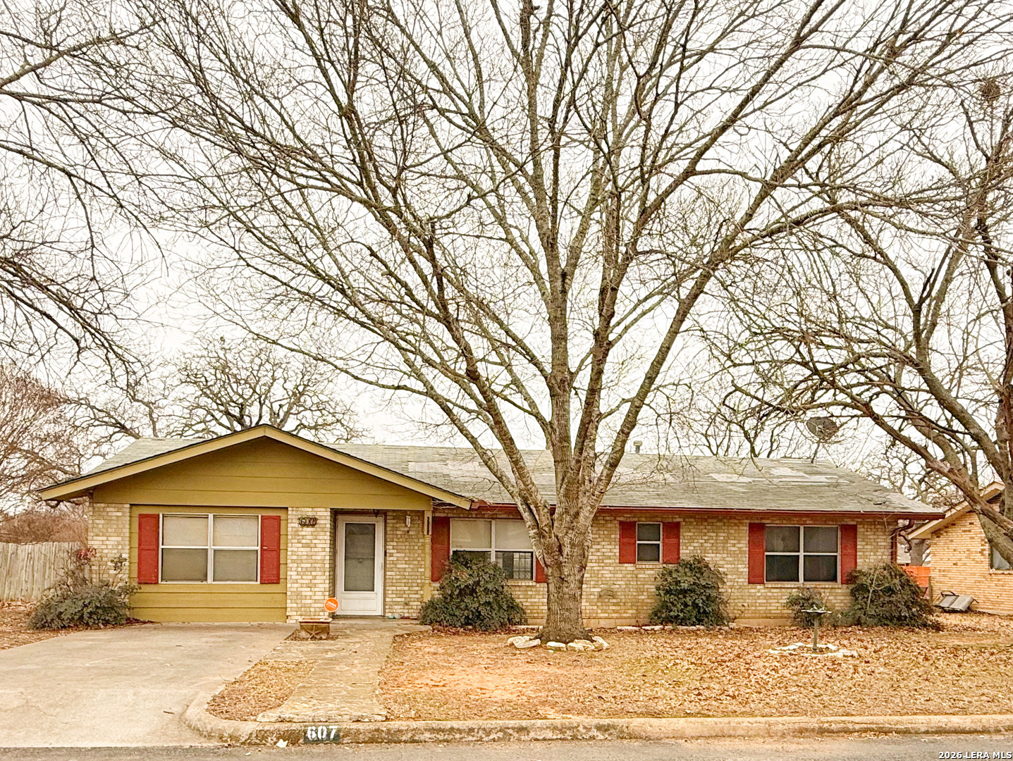 607 N Bowie Fredericksburg TX 78624