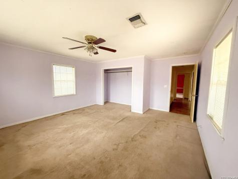 607 N Bowie Fredericksburg TX 78624