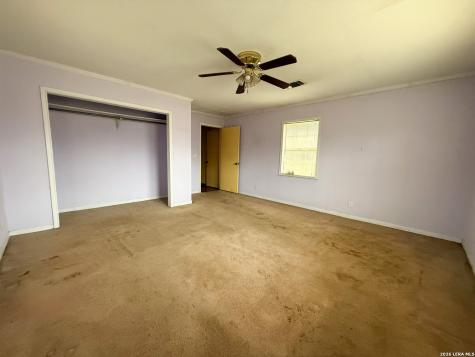 607 N Bowie Fredericksburg TX 78624