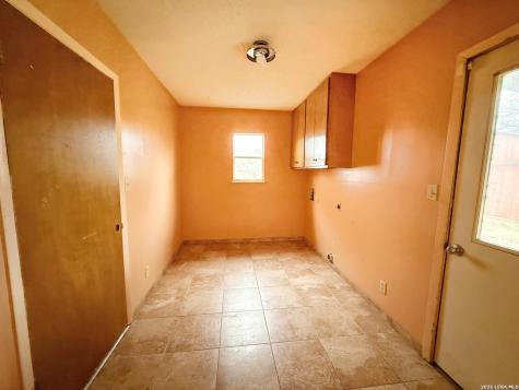 607 N Bowie Fredericksburg TX 78624