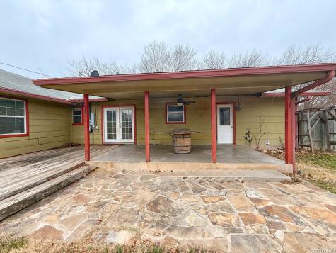 607 N Bowie Fredericksburg TX 78624