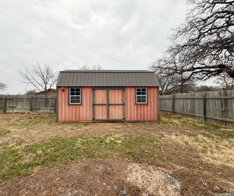 607 N Bowie Fredericksburg TX 78624
