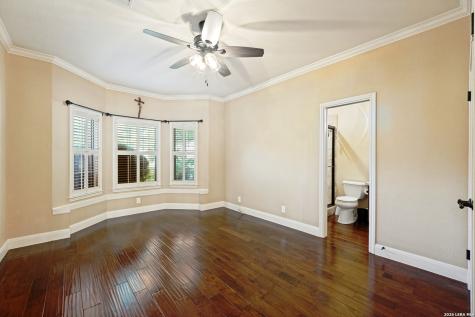 2 Granburg Circle San Antonio TX 78218