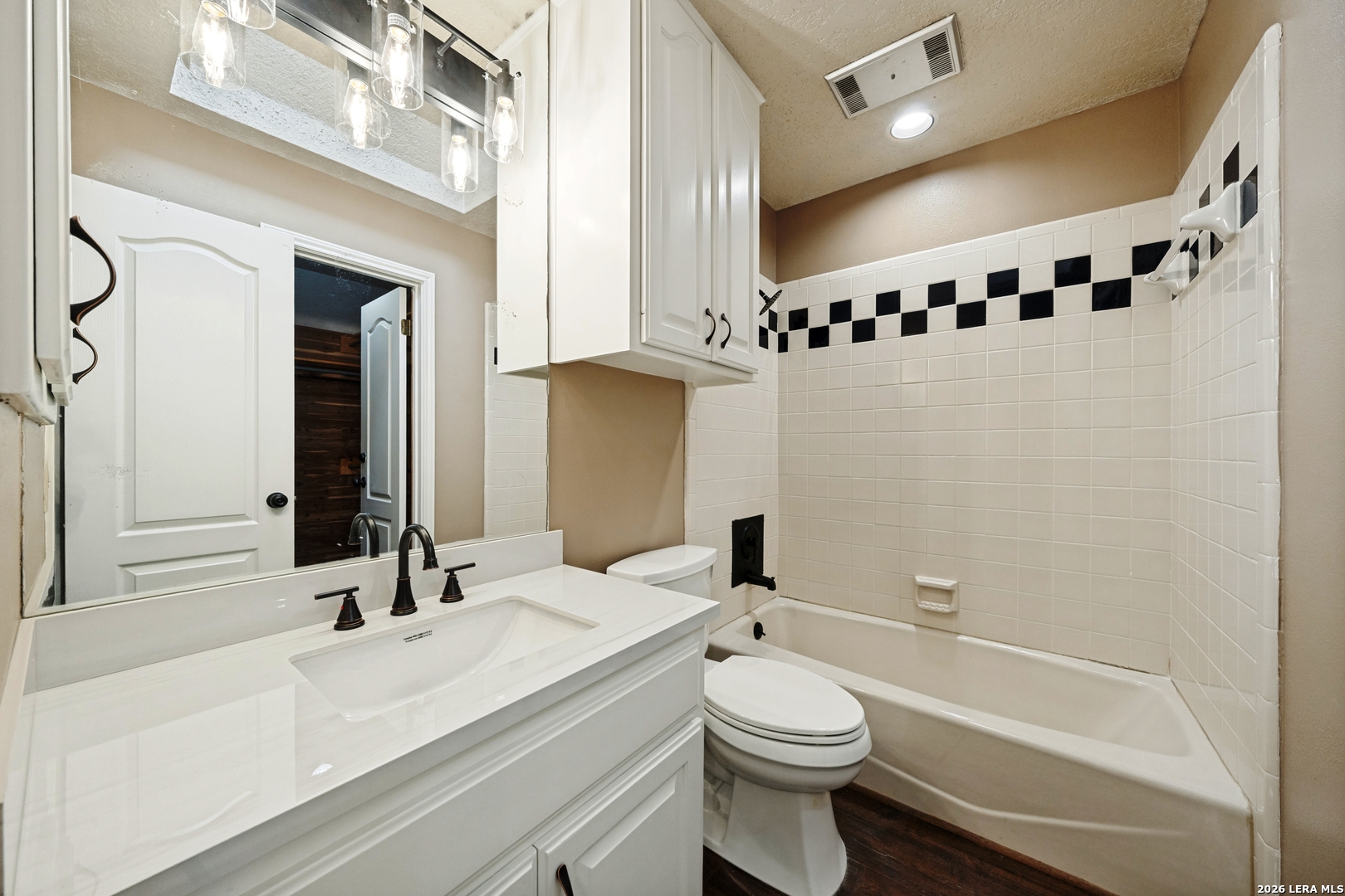 2 Granburg Circle San Antonio TX 78218