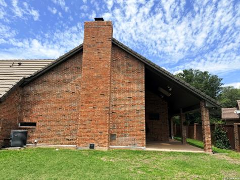 2 Granburg Circle San Antonio TX 78218