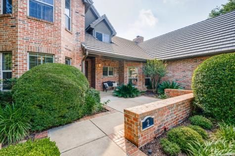 2 Granburg Circle San Antonio TX 78218