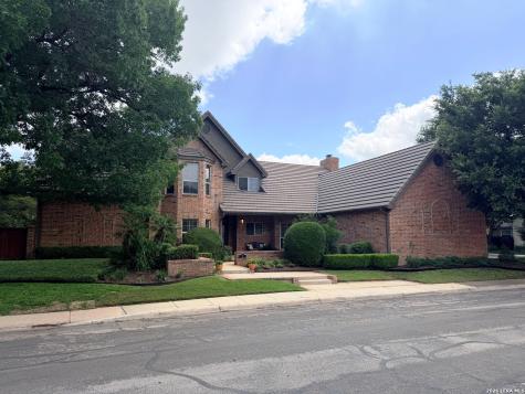 2 Granburg Circle San Antonio TX 78218