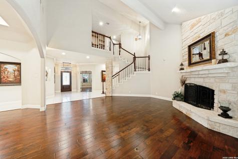 2 Granburg Circle San Antonio TX 78218