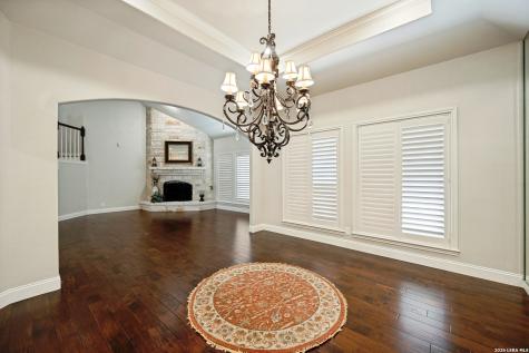 2 Granburg Circle San Antonio TX 78218