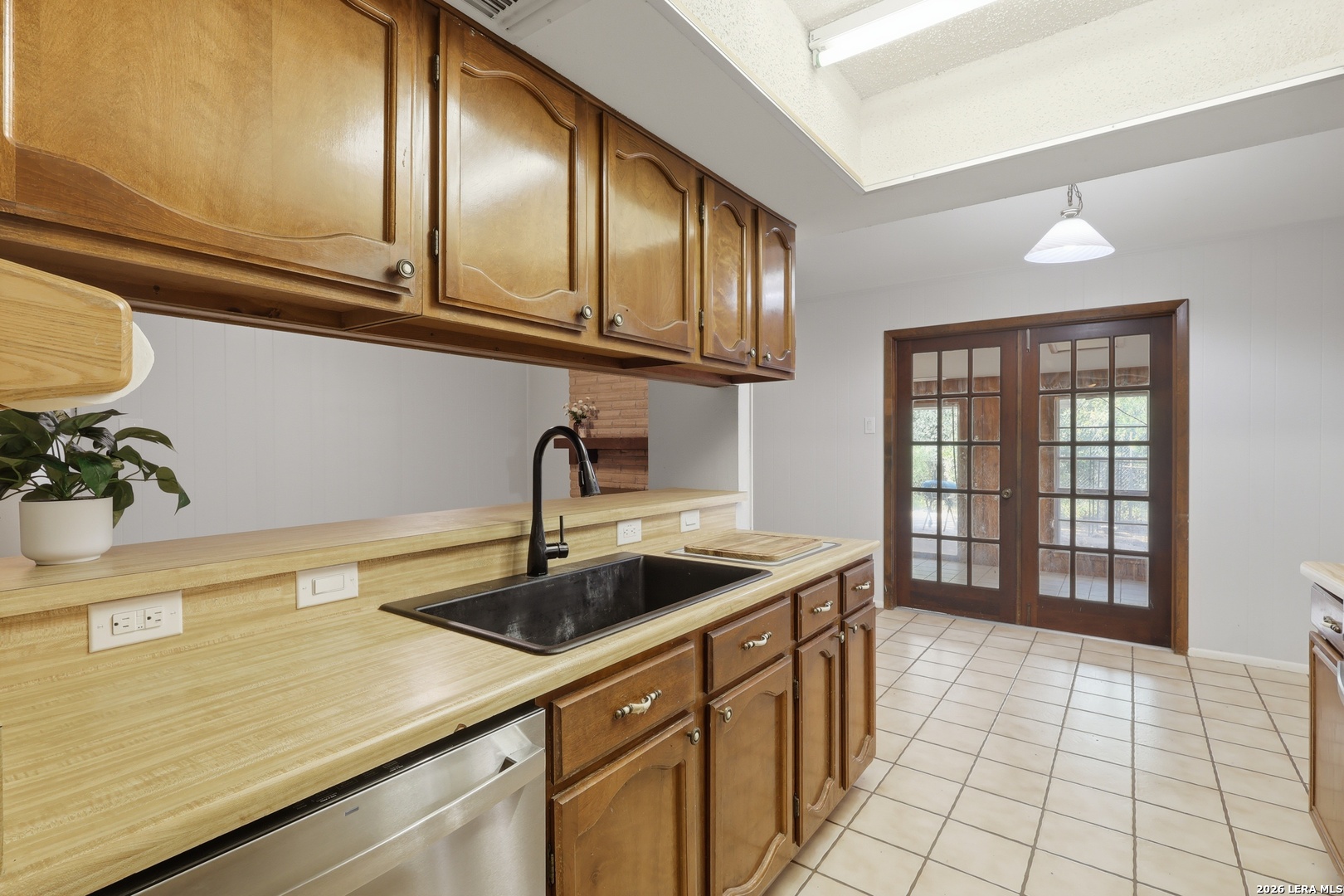 8838 Thatch Drive San Antonio TX 78240