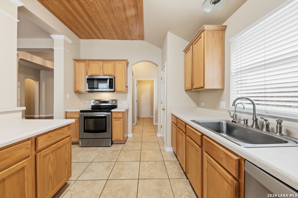 18728 Rogers Glen San Antonio TX 78258