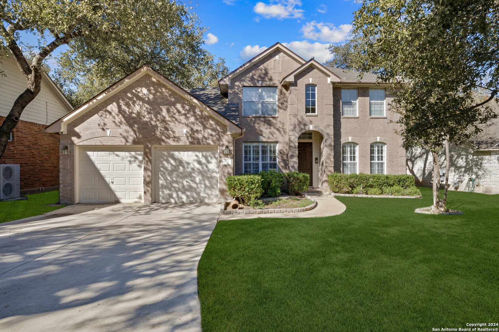 907 Elkins Lake San Antonio TX 78260