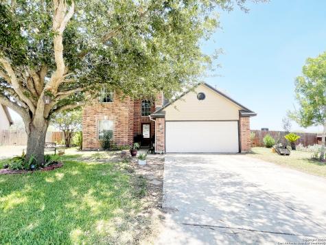 1930 Lonesome Trail Pleasanton TX 78064