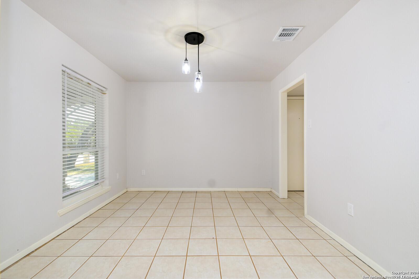 8401 Timber Crest San Antonio TX 78250