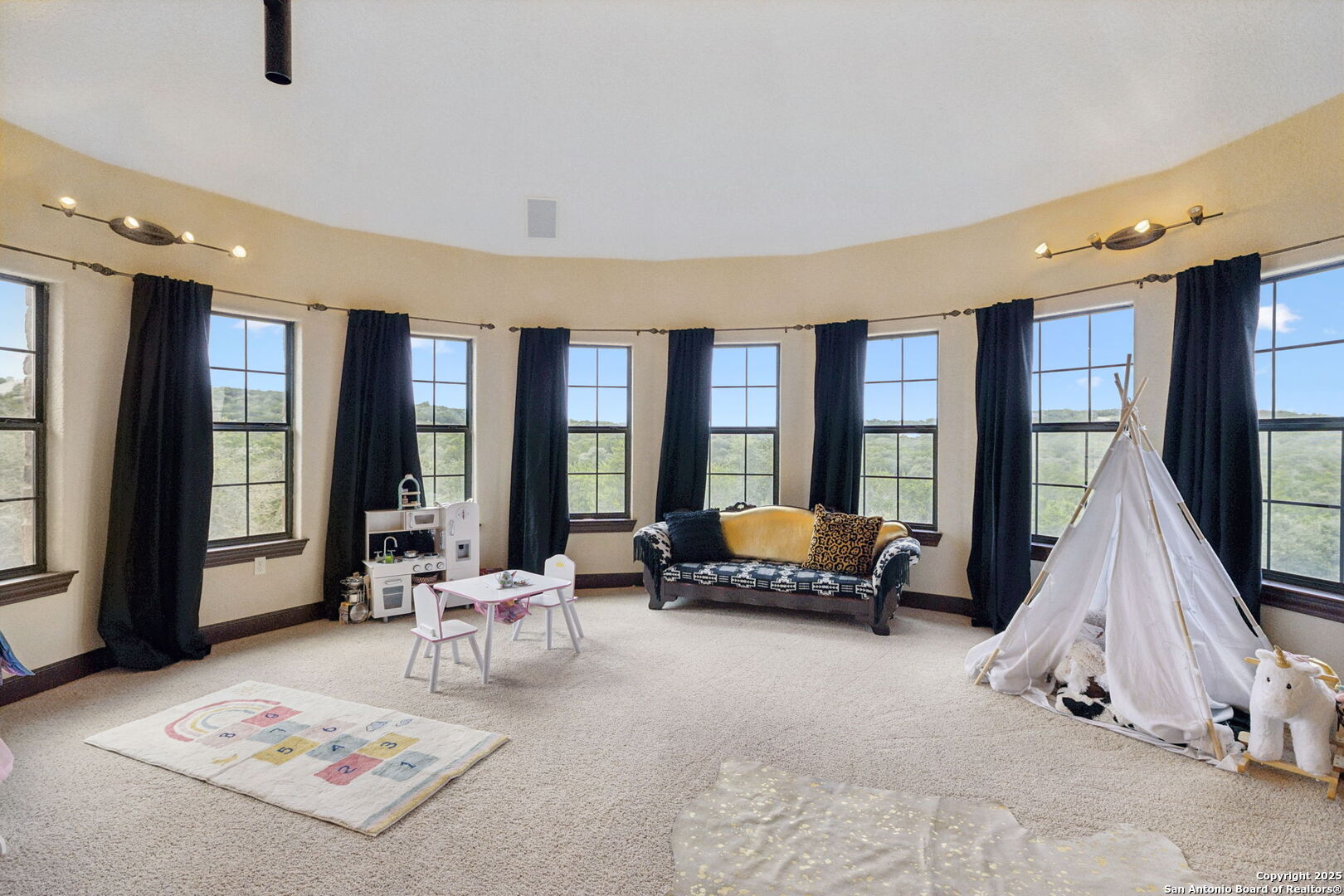 261 Coveney Boerne TX 78006