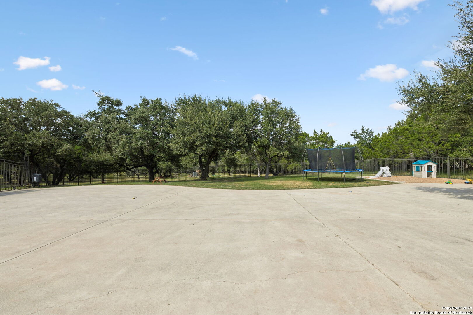 261 Coveney Boerne TX 78006