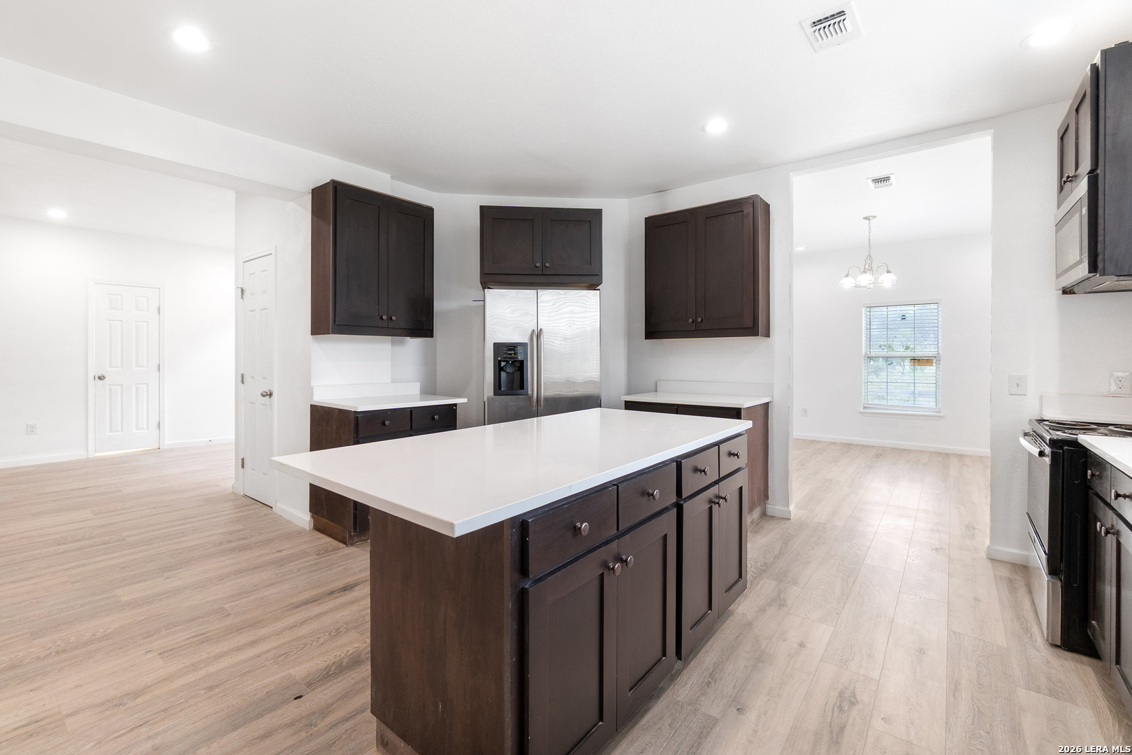 323 Lakeside Lakehills TX 78063