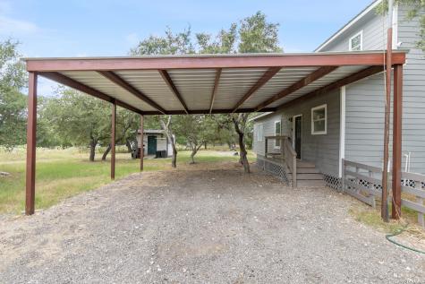 323 Lakeside Lakehills TX 78063