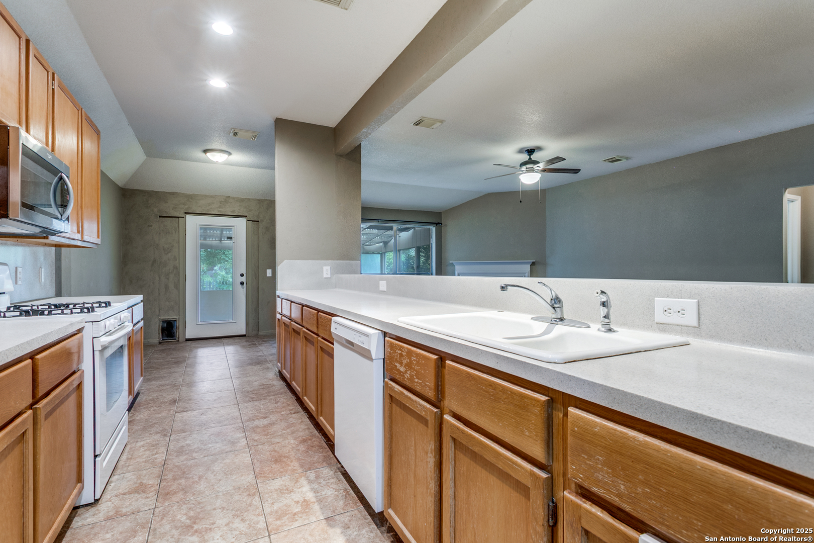 10518 Mustang Ridge Converse TX 78109