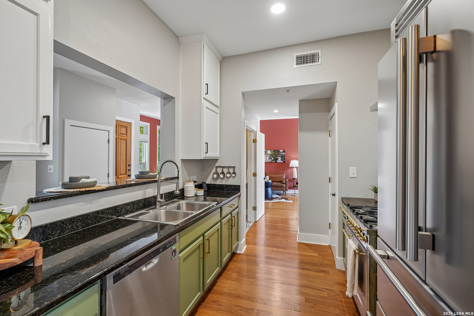 400 E Guenther Street San Antonio TX 78210