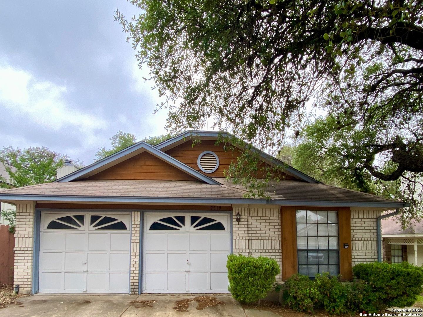 9519 Cloverdale San Antonio TX 78250