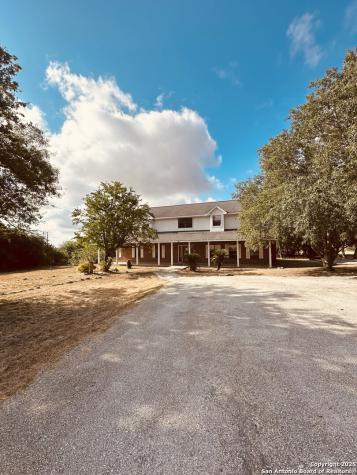755 County Road 480 Castroville TX 78009