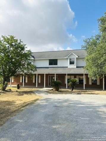 755 County Road 480 Castroville TX 78009