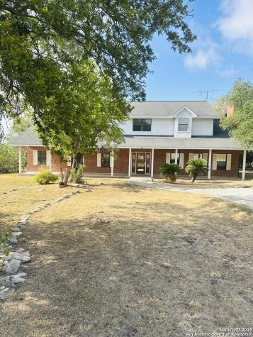 755 County Road 480 Castroville TX 78009