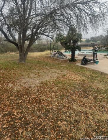 755 County Road 480 Castroville TX 78009