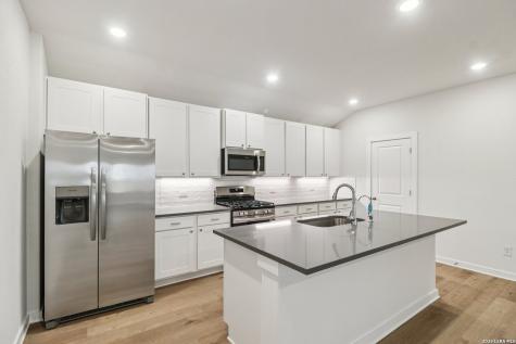 510 Salamander San Marcos TX 78666