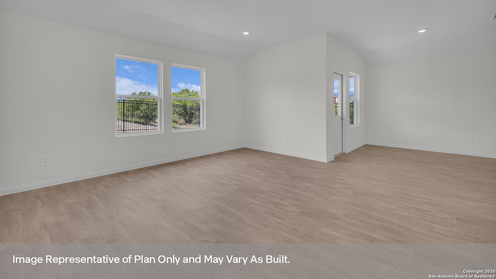 240 Flora Vista San Marcos TX 78666