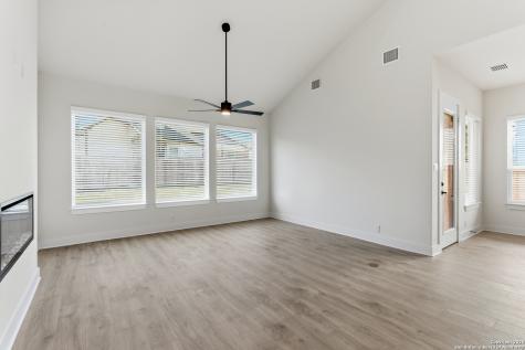 326 Glenwood Ranch Cibolo TX 78108