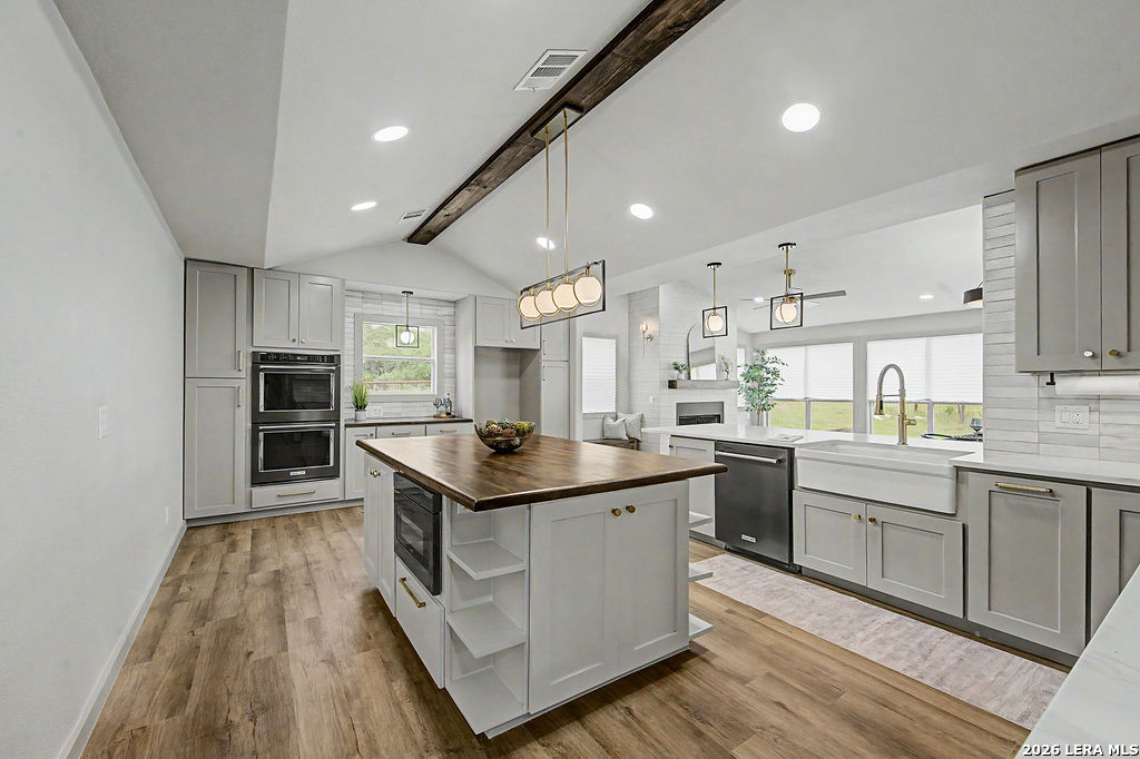 200 E Meadow Lane Wimberley TX 78676