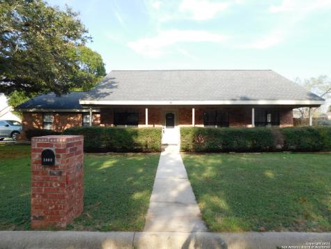 1008 Jasmine Drive Floresville TX 78114