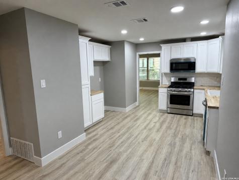 146 Redrock Drive San Antonio TX 78213