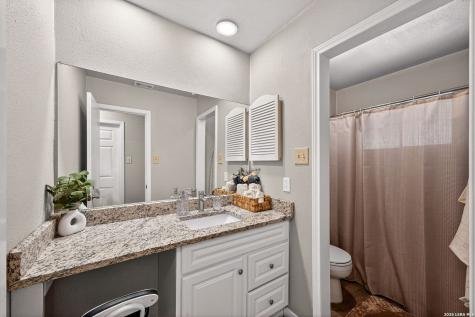 4914 Crestwood Drive Schertz TX 78108