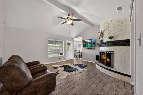 4914 Crestwood Drive Schertz TX 78108